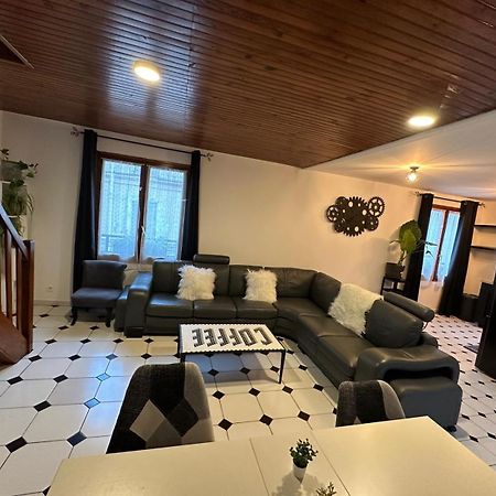 Agreable Appartement Dans Une Maison Saint-Denis  Ngoại thất bức ảnh