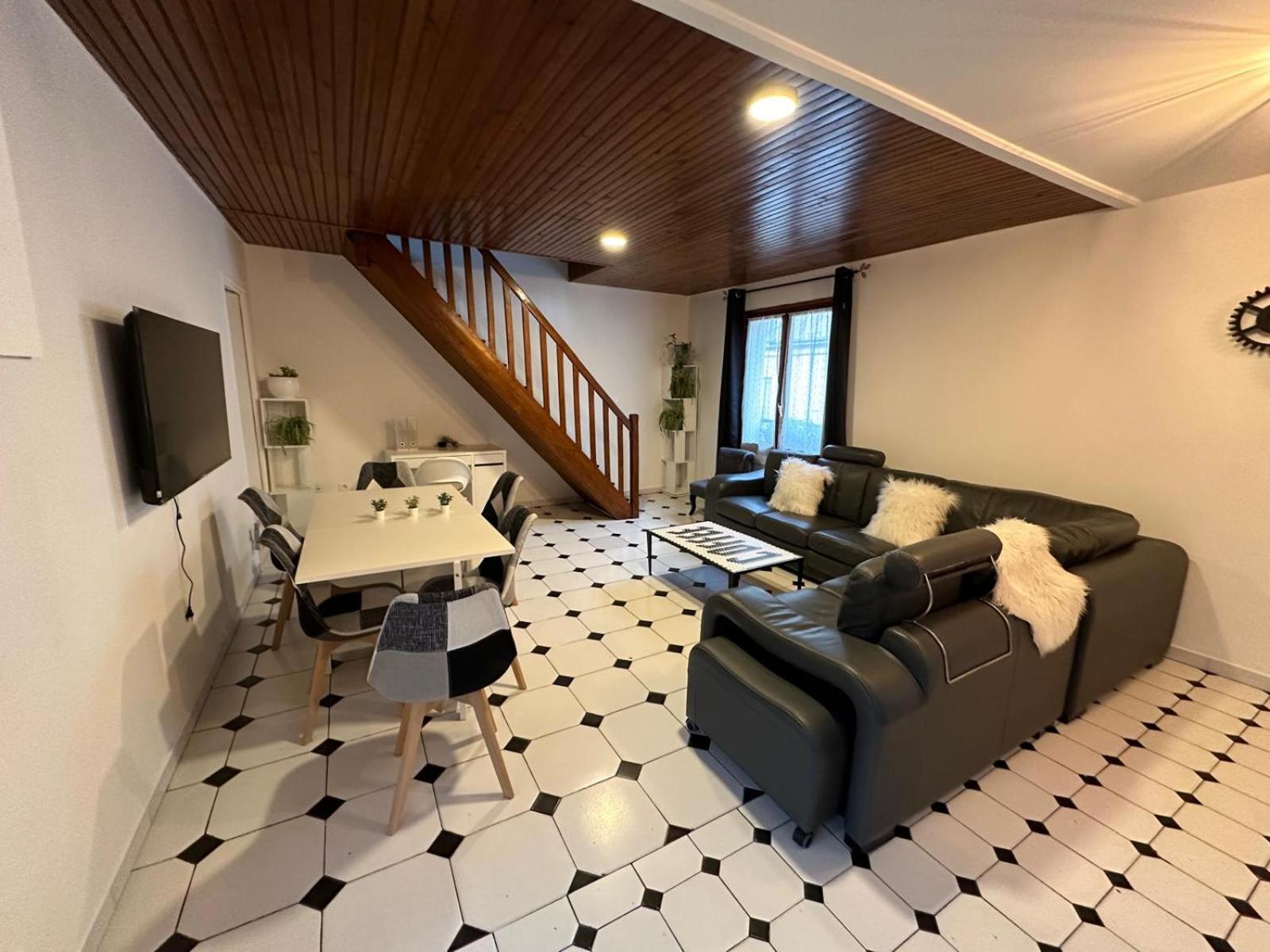 Agreable Appartement Dans Une Maison Saint-Denis  Ngoại thất bức ảnh